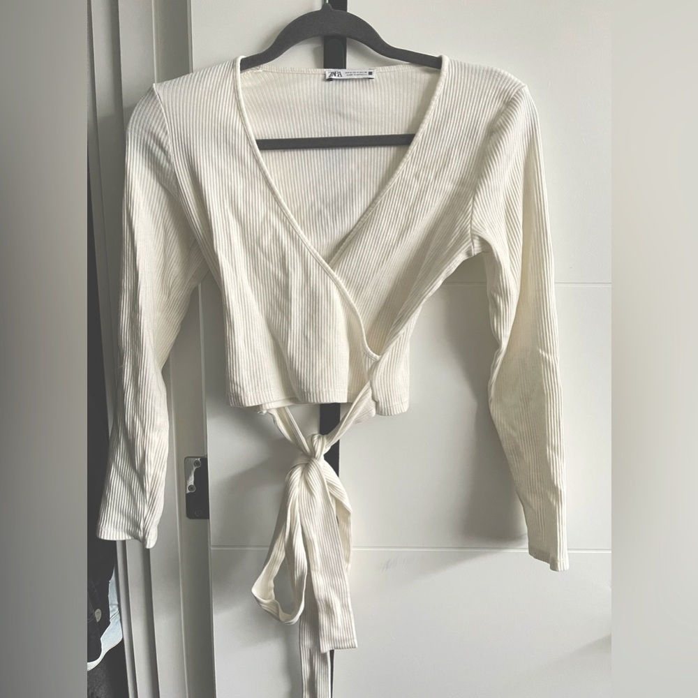 Zara White V-neck Knit Crop Top